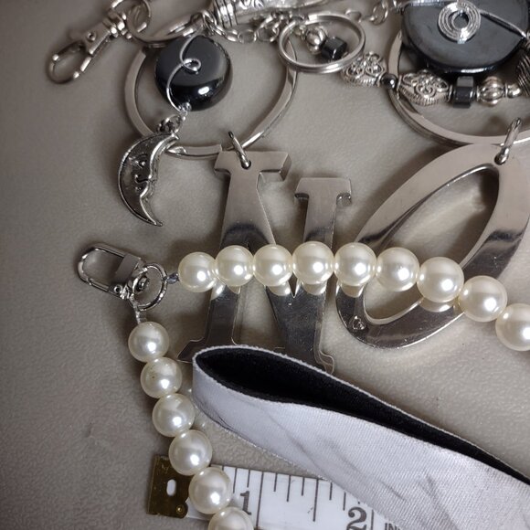 Lot Of 6 Nice Keychains - Picture 2 of 6